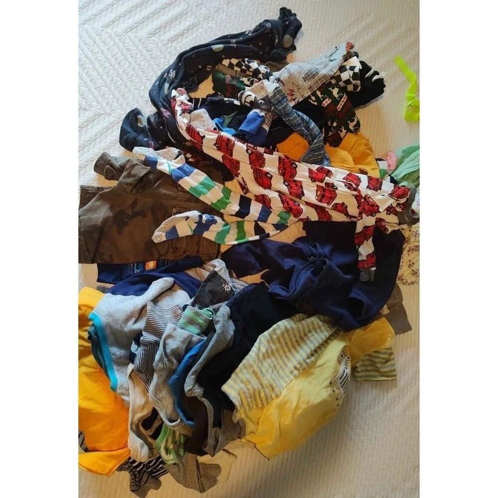 Huge 43pcs of 12-18m baby infant toddler Clothing Lot bundle assorted